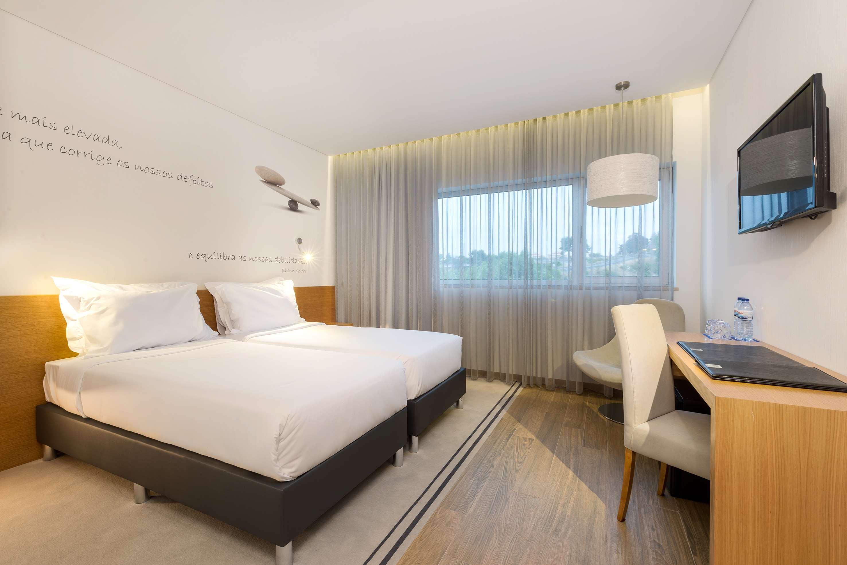 Hotel Tryp By Wyndham Leiria Exterior foto