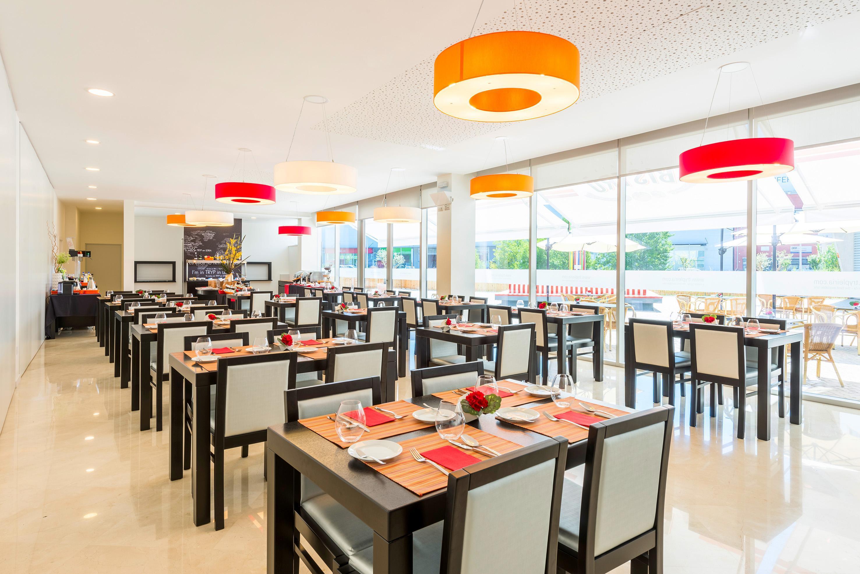 Hotel Tryp By Wyndham Leiria Exterior foto