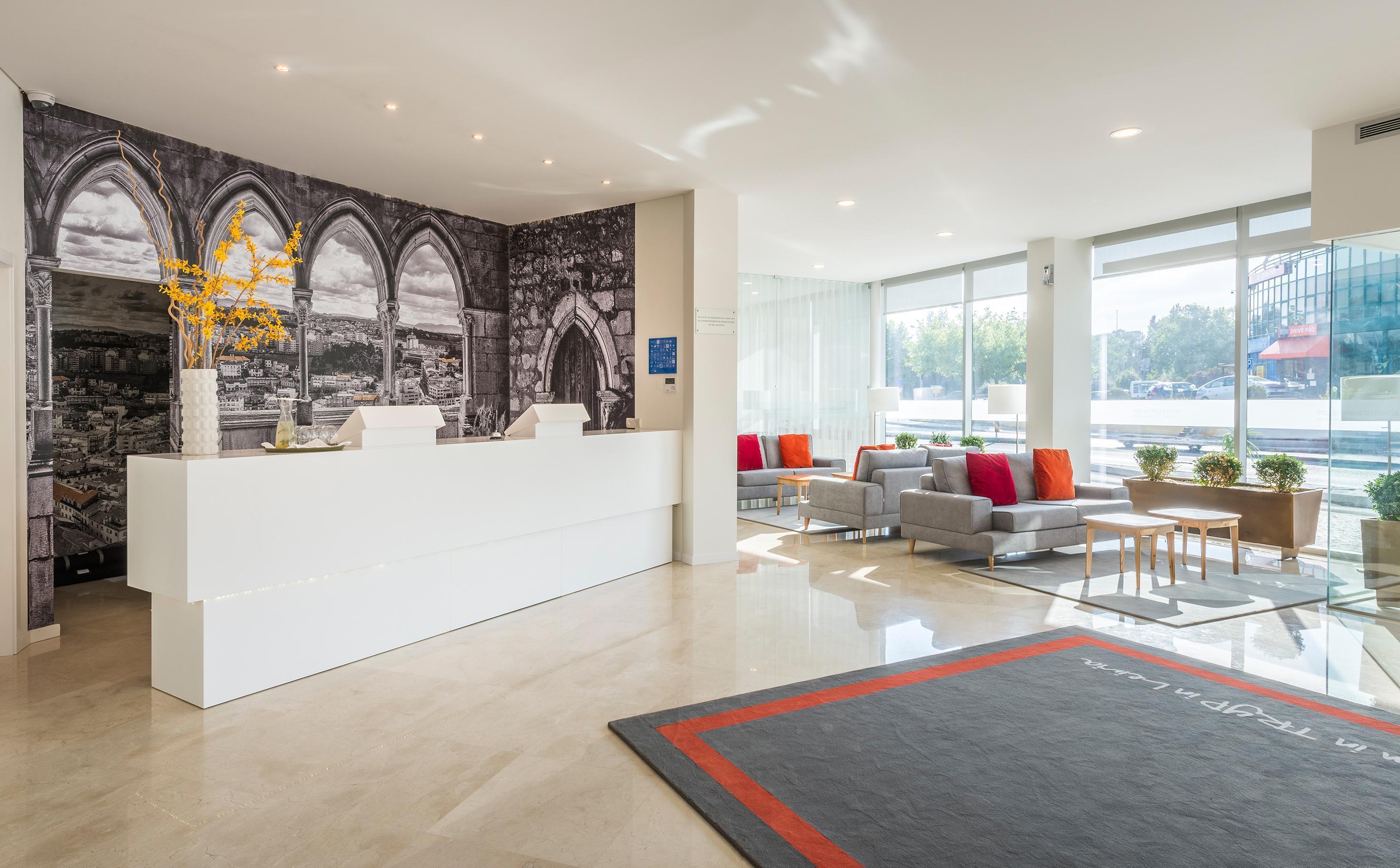 Hotel Tryp By Wyndham Leiria Exterior foto