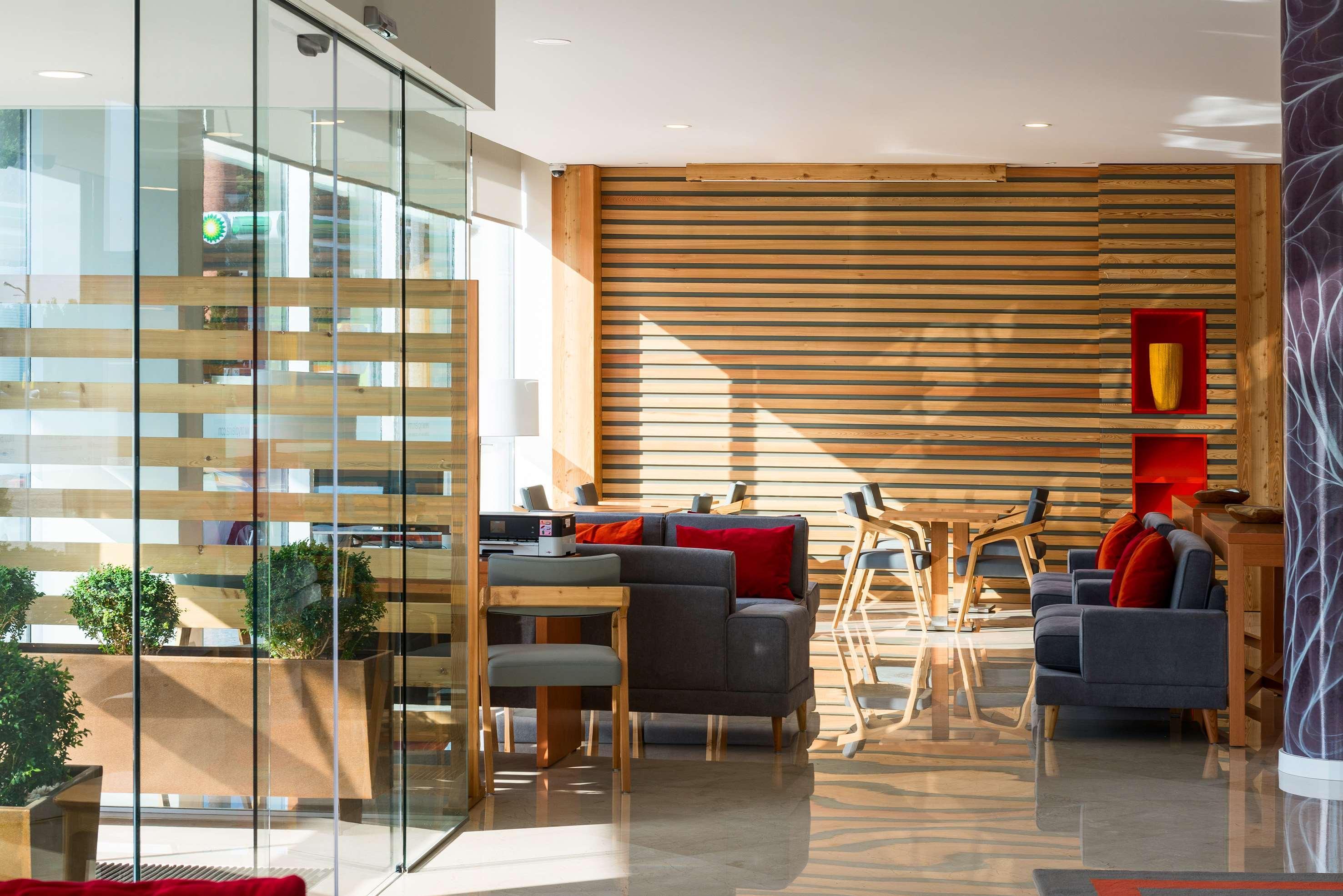 Hotel Tryp By Wyndham Leiria Exterior foto