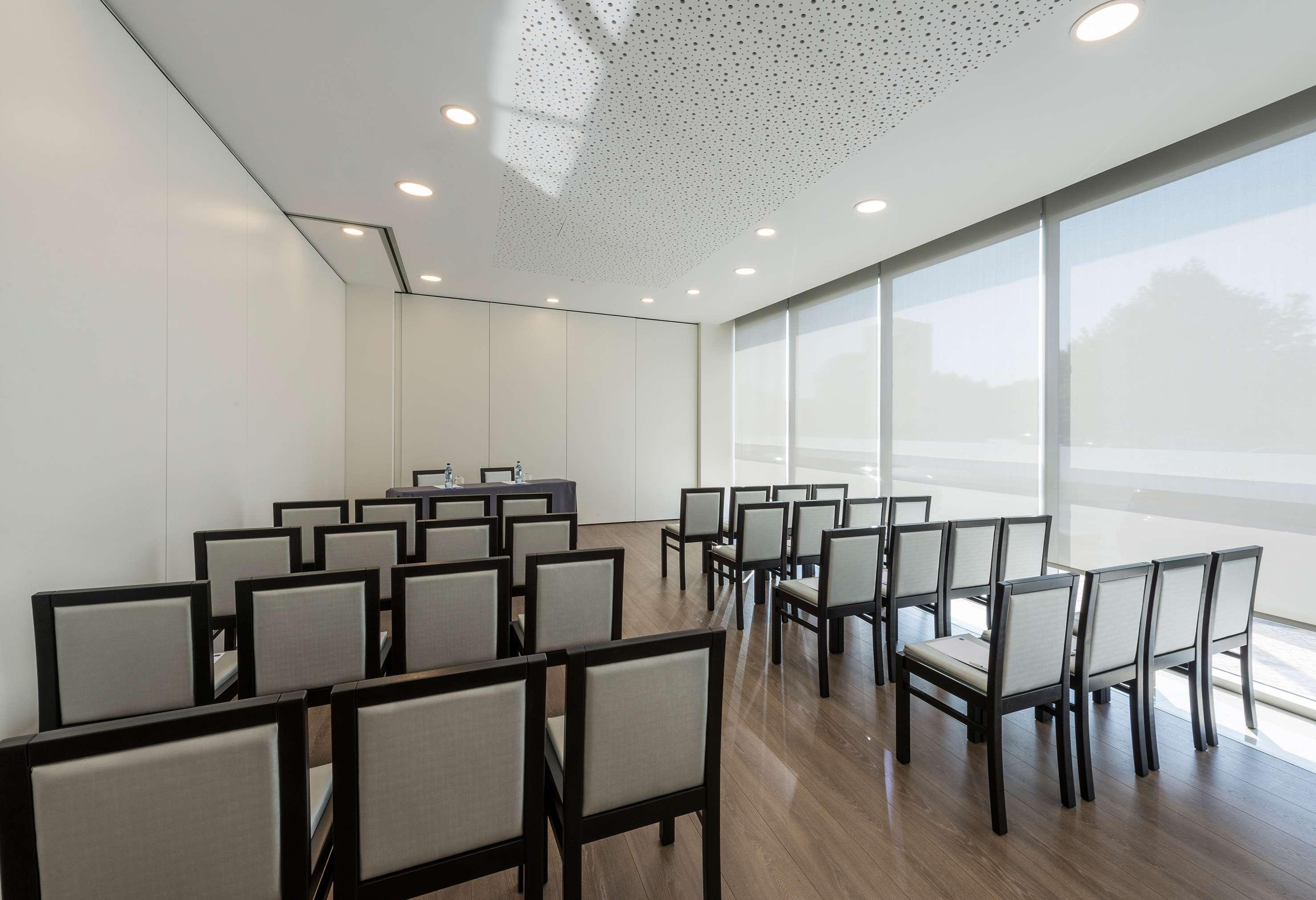 Hotel Tryp By Wyndham Leiria Exterior foto